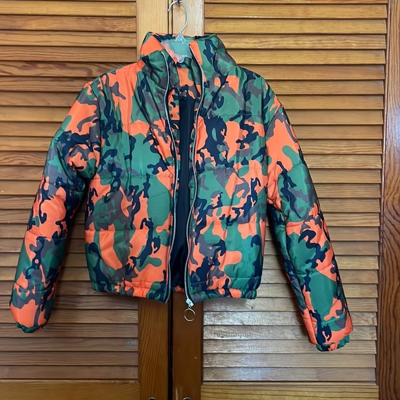 Jackets & Blazers - Fatigue crop top jacket - Brand New